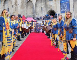 Gli sbandieratori di Santa Rosa ad Avignone