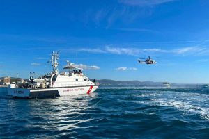 L'esercitazione della guardia costiera