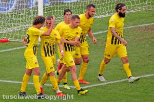 Sport - Calcio - Viterbese - L'esultanza dei gialloblù