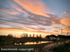Cerveteri - Alba riflessa nel lago