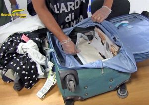 Guardia di finanza - Soldi sequestrati a Fiumicino