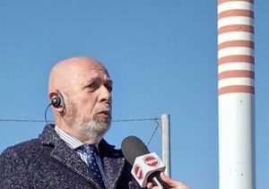 Il sindaco Ernesto Tedesco alla centrale del carbone