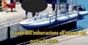 Caltanissetta - La presunta organizzazioni di scafisti nelle immagini della polizia