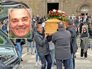 Viterbo - Funerali Raffaele Caiazza - Nel riquadro: Raffaele Caiazza