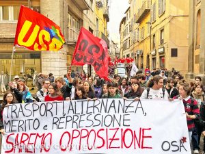 Viterbo - La manifestazione degli studenti