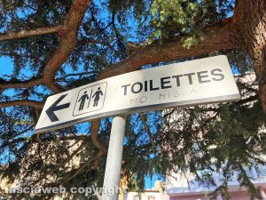 Viterbo - Il cartello dell'apartheid