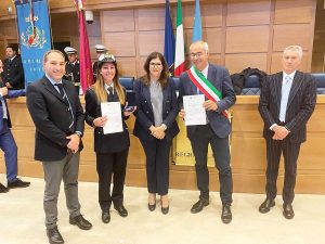 Roma - Riconoscimento all'agente Marzia Carli per l'attività durante la pandemia
