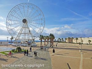 Civitavecchia - Ruota panoramica