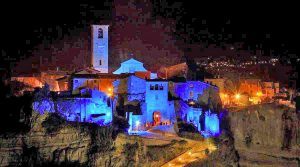 Civita di Bagnoregio di notte