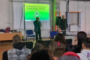 Viterbo - L'incontro tra i maestri del lavoro del Consolato provinciale e gli studenti dell'Orioli