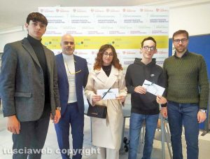 Orte - Francesco Bergantili con Giulia Calderari, Alessandro Rossi, Alessandro Crocoli e il preside Gianfranco Cherubini