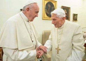 Papa Francesco e il papa emerito Benedetto XVI
