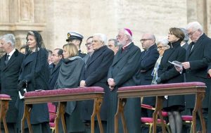 Città del Vaticano - I funerali di Benedetto XVI