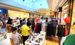 Lo sbaracco al Centro commerciale Tuscia di Viterbo