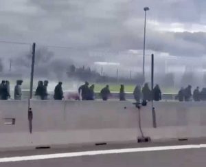 Scontri tra i tifosi di Roma e Napoli