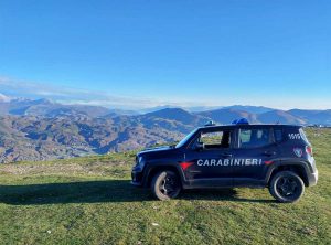Un'auto dei carabinieri