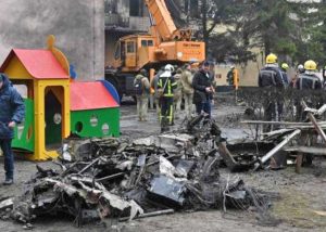 Kiev - Elicottero si schianta su un asilo