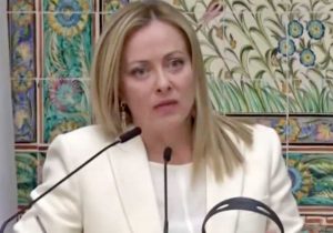 Giorgia Meloni ad Algeri per gli accordi sul gas