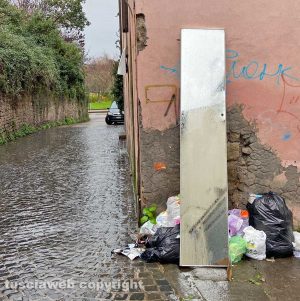 Viterbo - Immondizia in via Faul