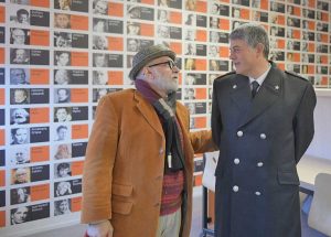 Il nuovo comandante dei carabinieri Massimo Friano in visita alla Biblioteca consorziale con il commissario Paolo Pelliccia