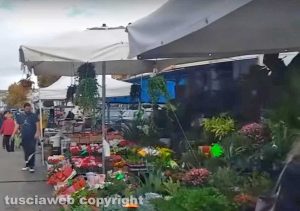 Civitavecchia - Il mercatino via Nenni