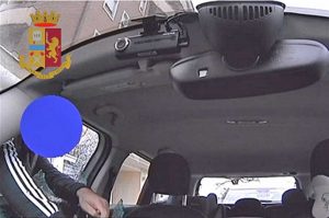 Viterbo - Furto in auto