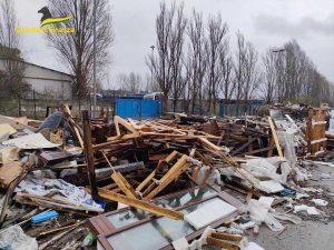 Viterbo - Guardia di finanza - Il materiale ritrovato nei due terreni