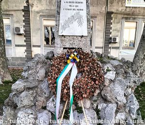 La corona abbandonata a Grotte Santo Stefano