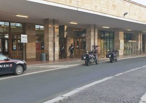 Terni - Carabinieri alla stazione
