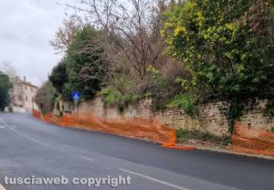 Viterbo - Lo stato di degrado di via della Pila