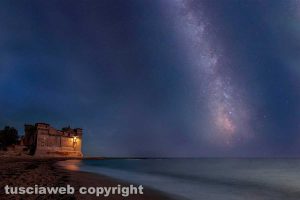 Santa Marinella - La Via Lattea dal castello di Santa Severa