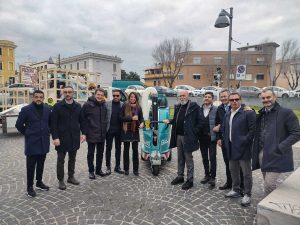 Civitavecchia - La consegna degli aspiratori per la pulizia stradale