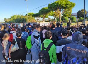 Civitavecchia - Gli studenti del liceo classico Guglielmotti in protesta