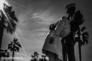 Civitavecchia - La statua del bacio