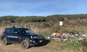 Carabinieri forestali - I rifiuti abbandonati