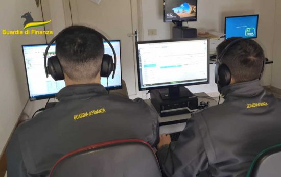 Indagini della guardia di finanza - Immagini di repertorio