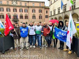 Viterbo - I sindacati della polizia penitenziaria in piazza