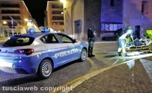 L'intervento della polizia e del 118 al Sacrario