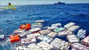 Il carico di cocaina sequestrato dalla guardia di finanza