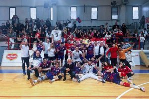 Sport - Pallavolo - Ecosantagata - La squadra festeggia la vittoria