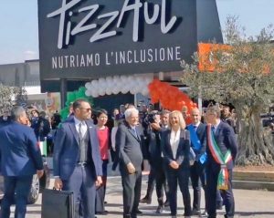 Mattarella inaugura “PizzAut”