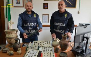 Latina - Guardia di finanza - I reperti ritrovati