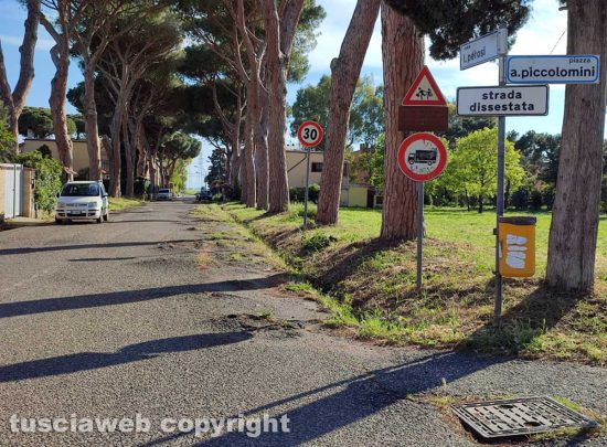 Civitavecchia - Il manto stradale disconnesso a Borgata Aurelia