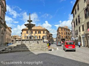 Viterbo - Piazza fontana grande