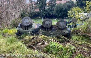 Montalto di Castro - Scontro sull'Aurelia, mezzo militare si ribalta