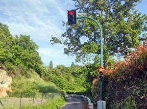 Il semaforo su strada Fonte