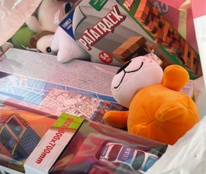 Viterbo - Gli studenti del J.J. Rousseau donano giocattoli all’associazione Lo zucchero filato Aps