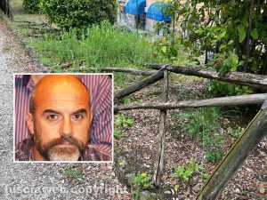 Pratogiardino Lucio Battisti - La staccionata crollata per una decina di metri - Nel riquadro l'assessore Stefano Floris stipendiato dai cittadini