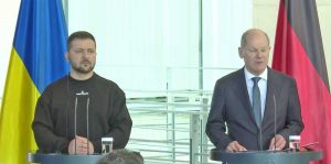 Volodymyr Zelensky e Olaf Scholz