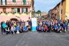 Escursionisti in partenza per il cammino dei tre villaggi